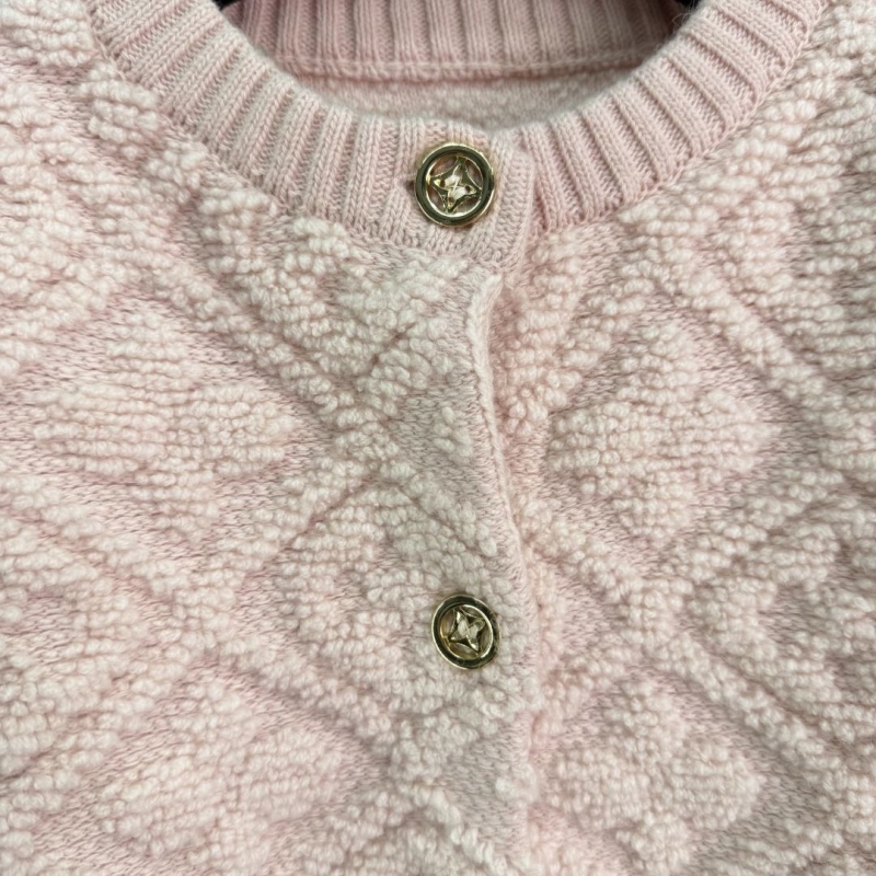 l0vis Vvtt0n sweaters